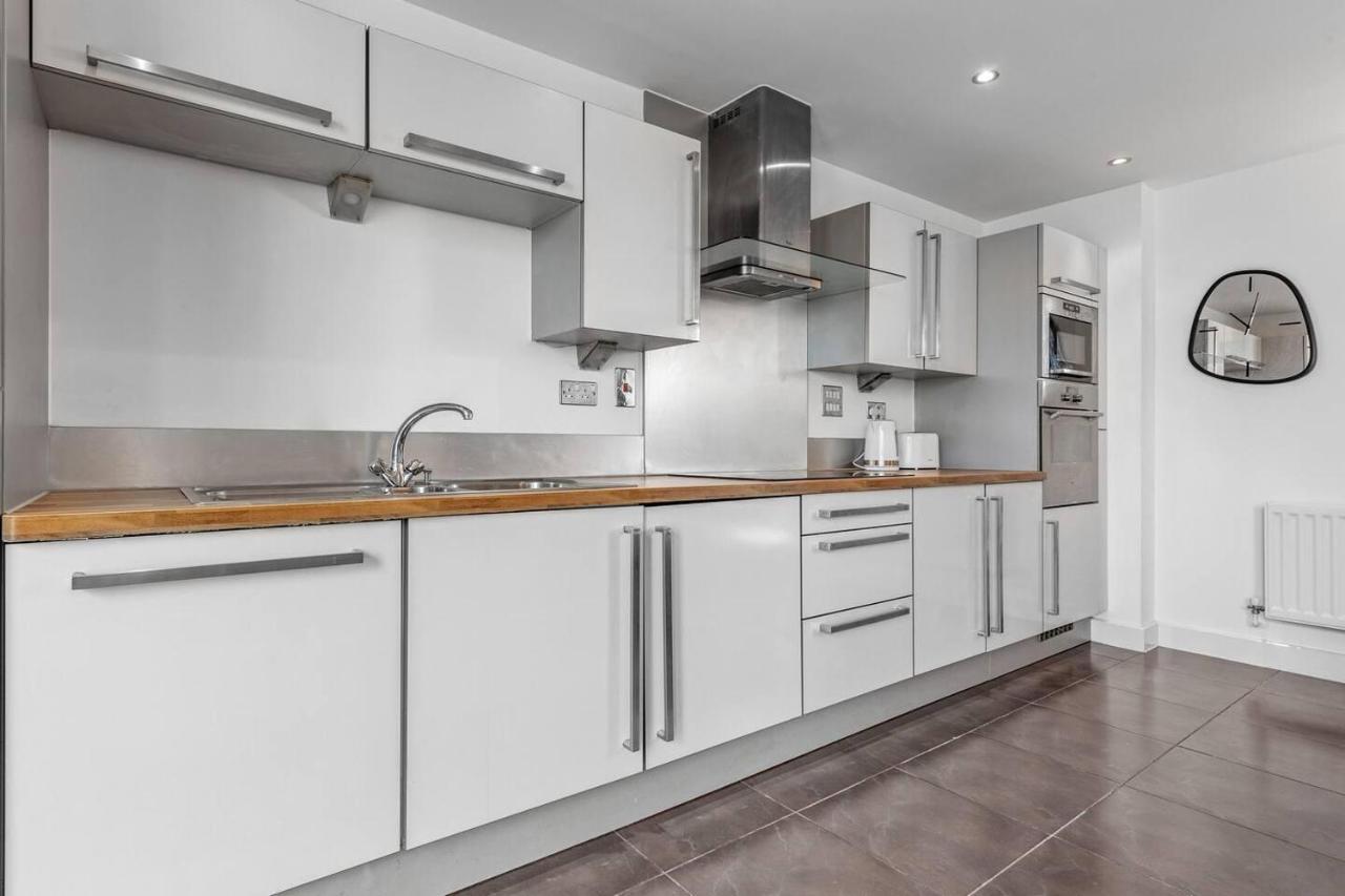 Lovely & Cosy 2 Beds London Skyline View المظهر الخارجي الصورة