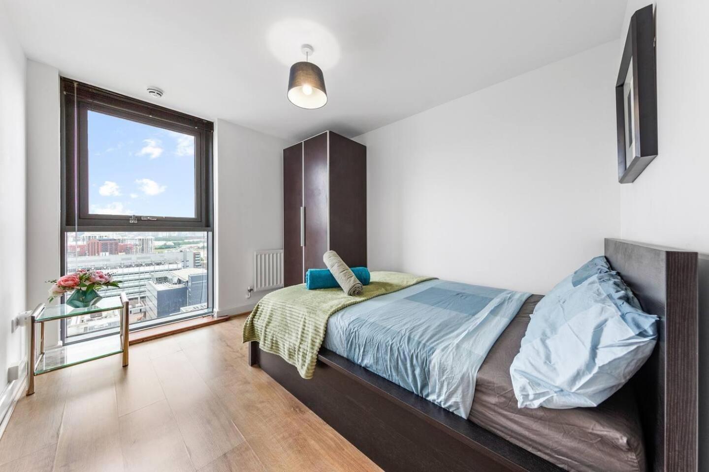 Lovely & Cosy 2 Beds London Skyline View المظهر الخارجي الصورة